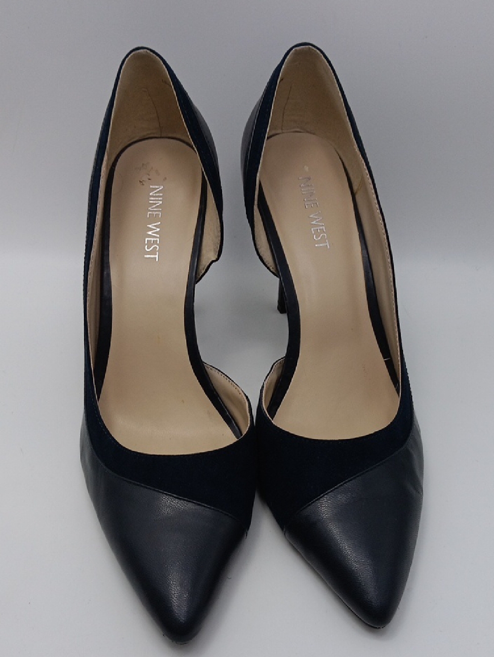 NINE WEST NAVY POINTED TOE TWO-MATERIA LEATHER PUMPS SIZE 8.5 - Picture 2 of 7